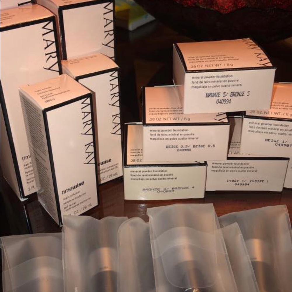 Mary Kay bag with product- see comments 4 products